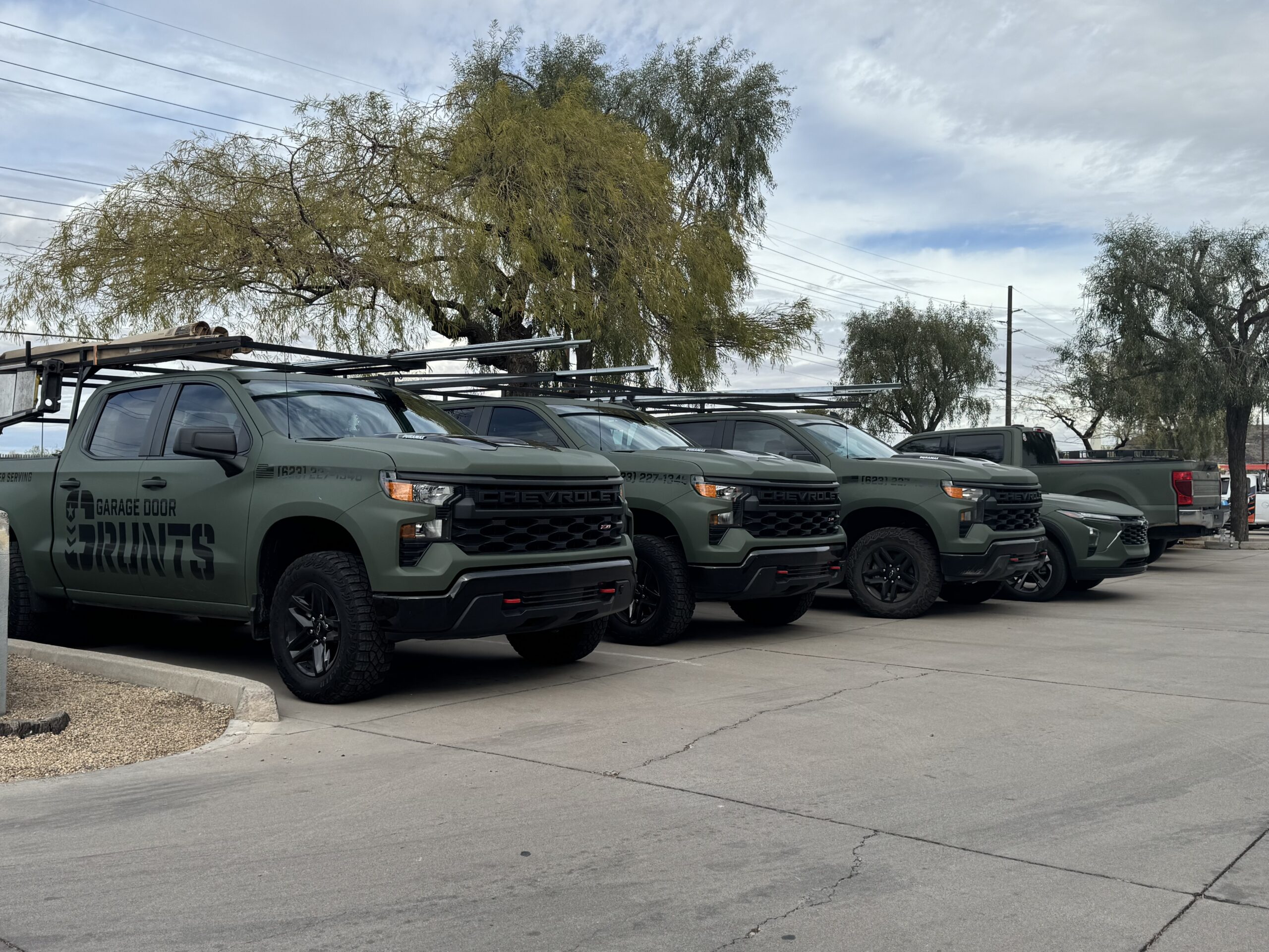Garage Door Grunts Fleet - 2663 W Lone Cacuts Dr Ste A, Phoenix, Arizona 85027