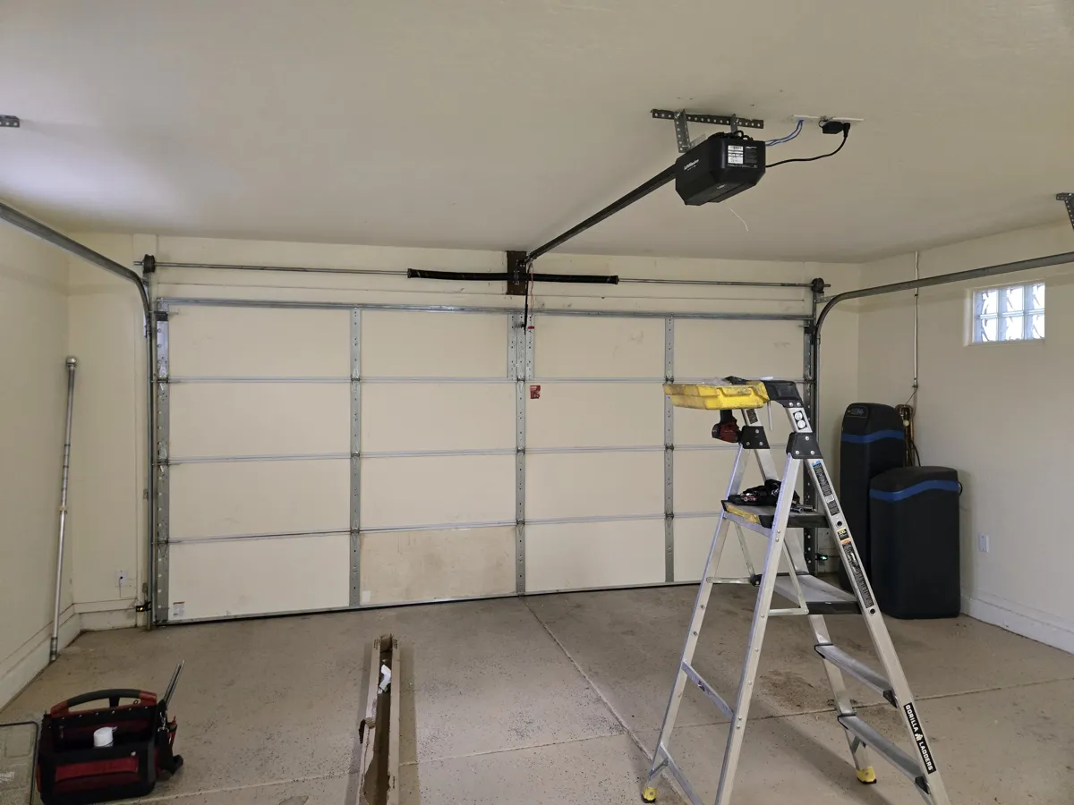 Garage Door Opener Replacement in Buckeye, AZ by Garage Door Grunts (photo 2)