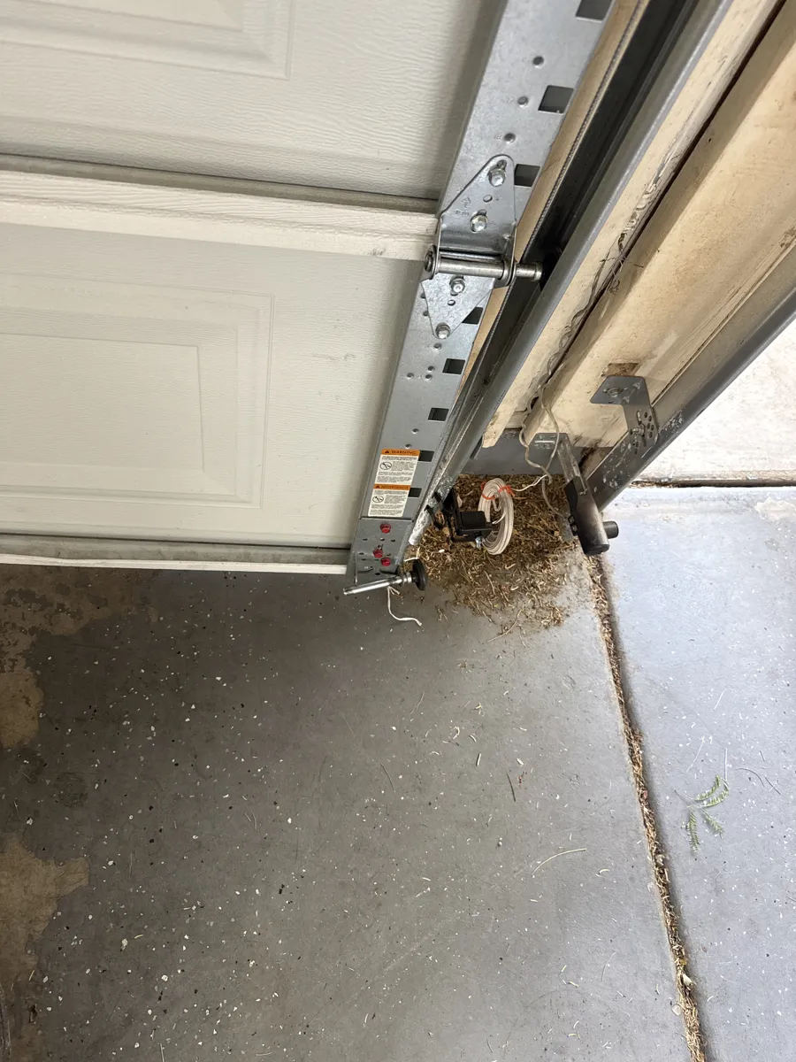 Garage Door Repair in Cave Creek, AZ by Garage Door Grunts (photo 3)