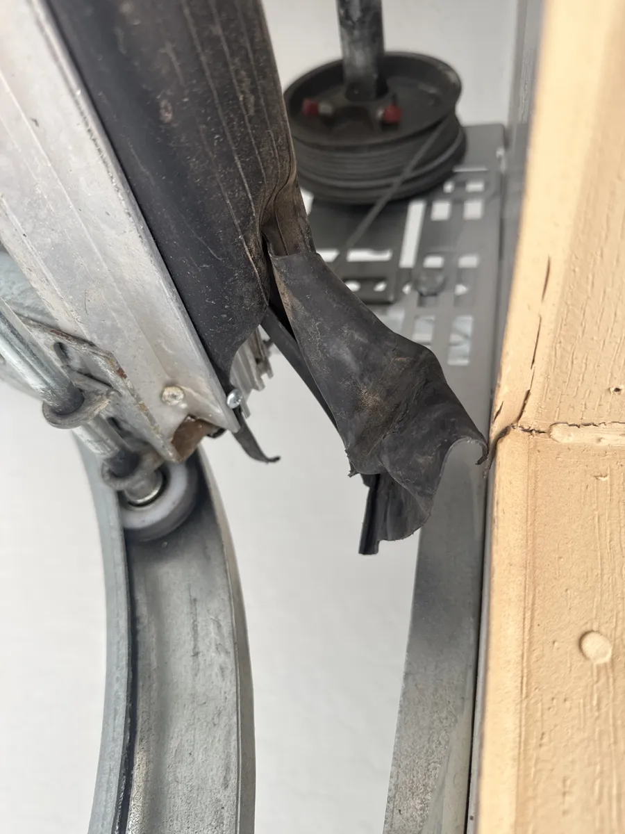 Garage Door Repair in Phoenix, AZ by Garage Door Grunts (photo 2)