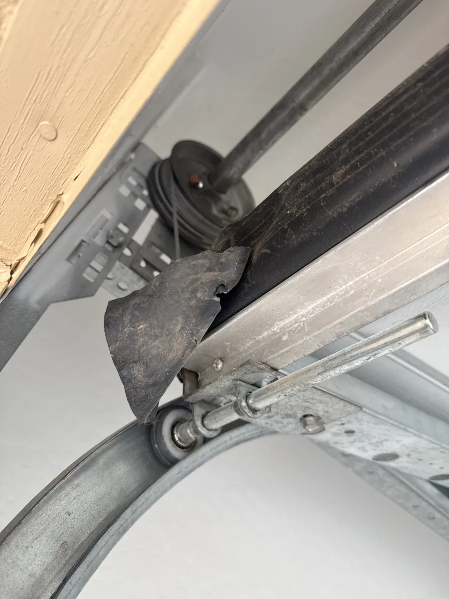 Garage Door Repair in Phoenix, AZ by Garage Door Grunts (photo 3)