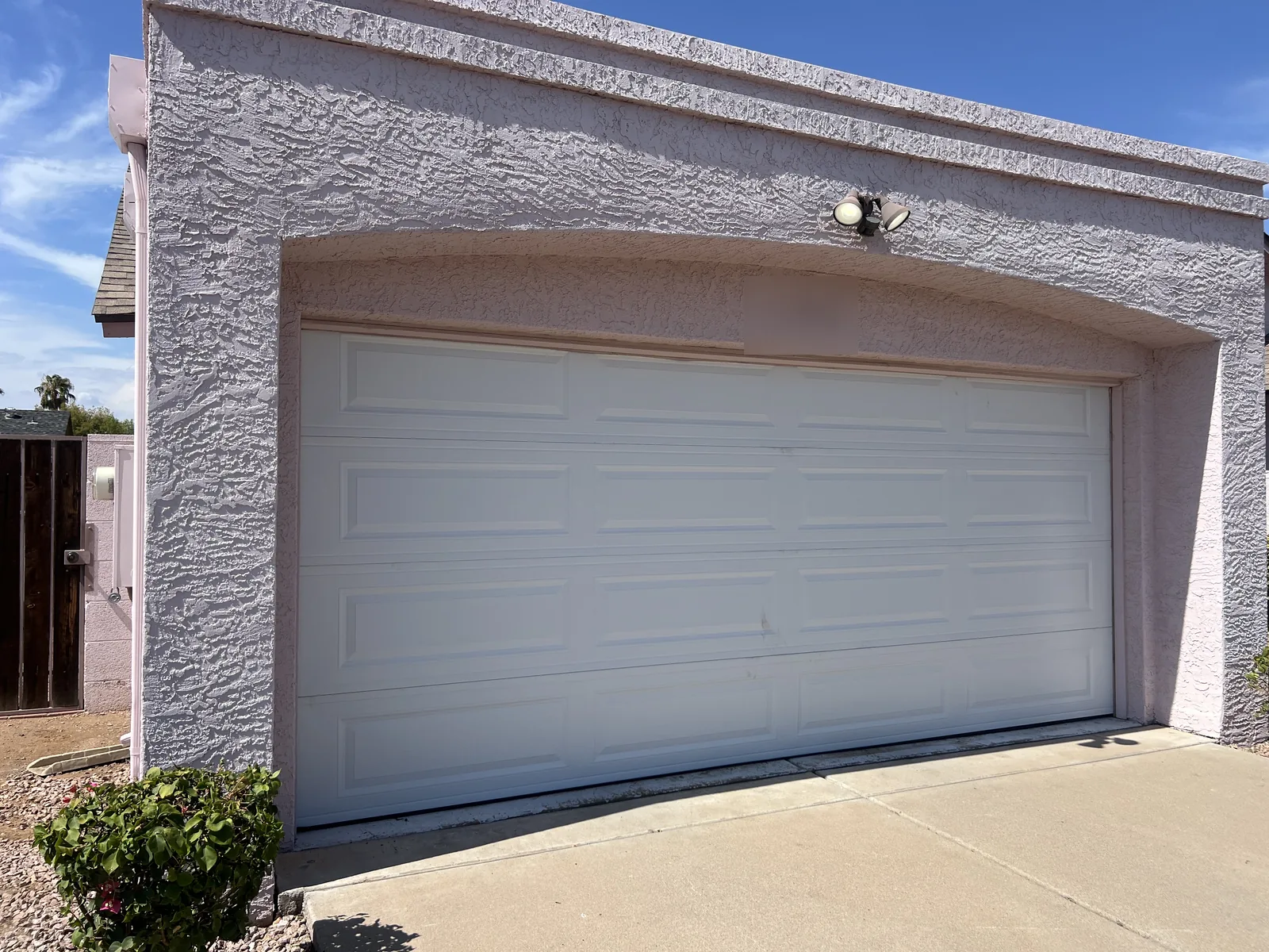 After: a new garage door (Amarr Lincoln 1000) in North Phoenix, AZ