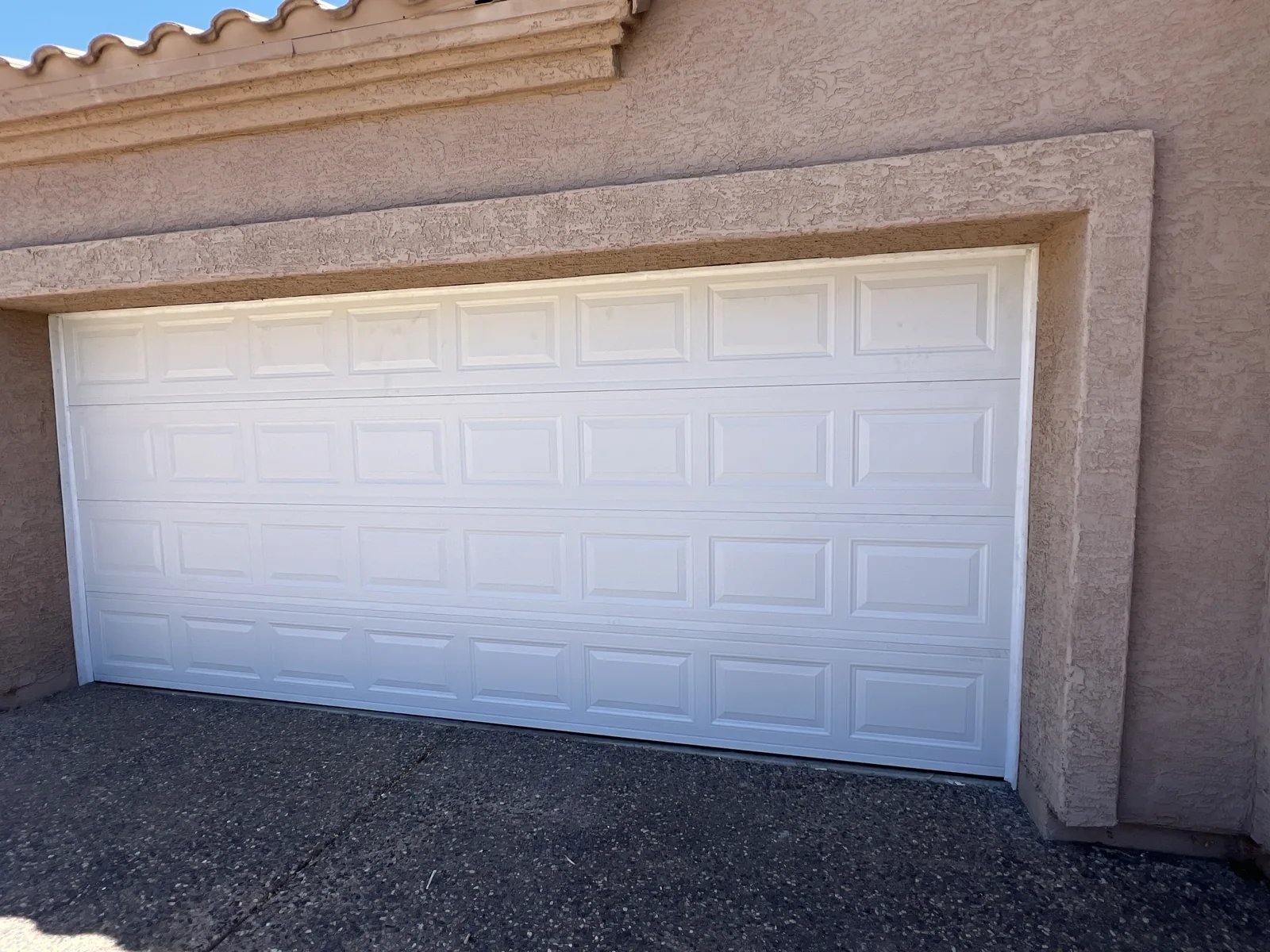 After: a new garage door (Amarr Lincoln 1000) in Scottsdale, AZ